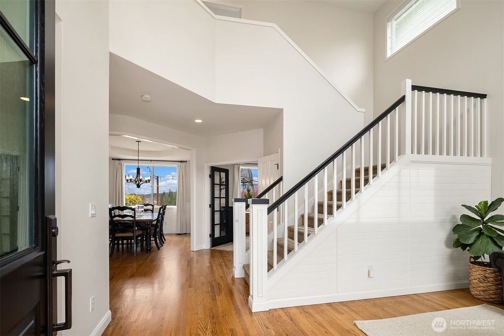 Photo of 35814 SE Crestview Loop, Snoqualmie, WA 98065 (MLS # 2494750)