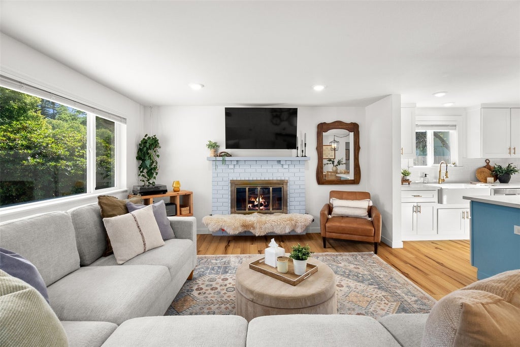 Photo of 511 E 96th Street, Tacoma, WA 98445 (MLS # 2598037)