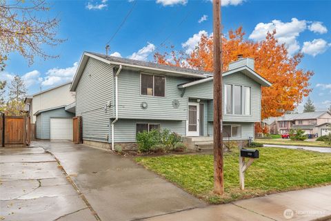 Photo of 3421 S Myrtle St St, Spokane, WA 99223 (MLS # 2454213)