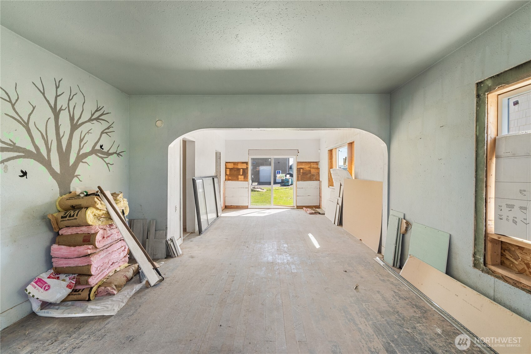 515 W 1st Street