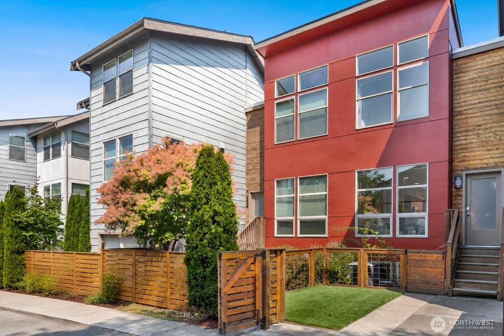 Photo of 1232 N Northgate Way, Seattle, WA 98133 (MLS # 2557336)