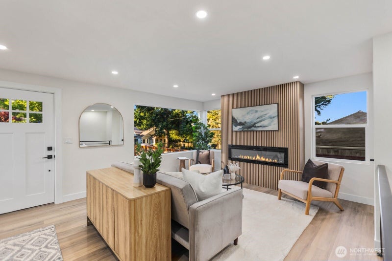 813 NE 125th Street