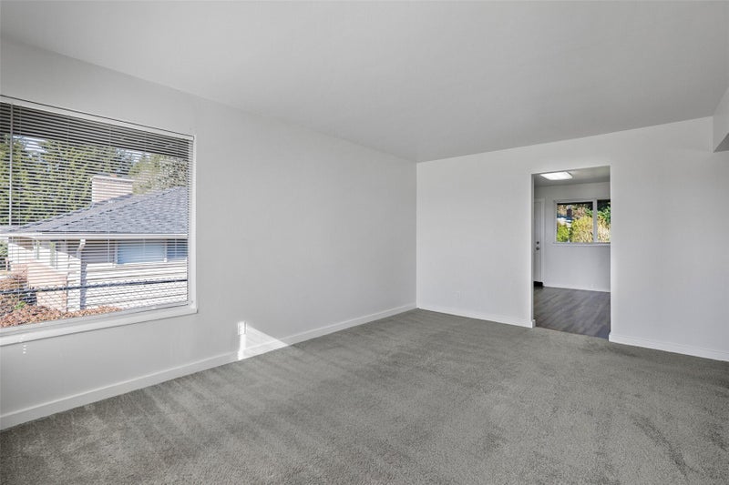 5615 Beverly Lane