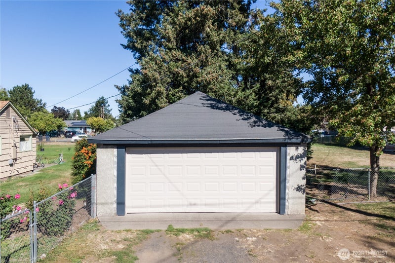 1849 Delmont Street