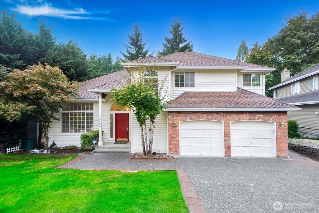 Photo of 13436 SE 85th Street, Newcastle, WA 98059 (MLS # 2436139)
