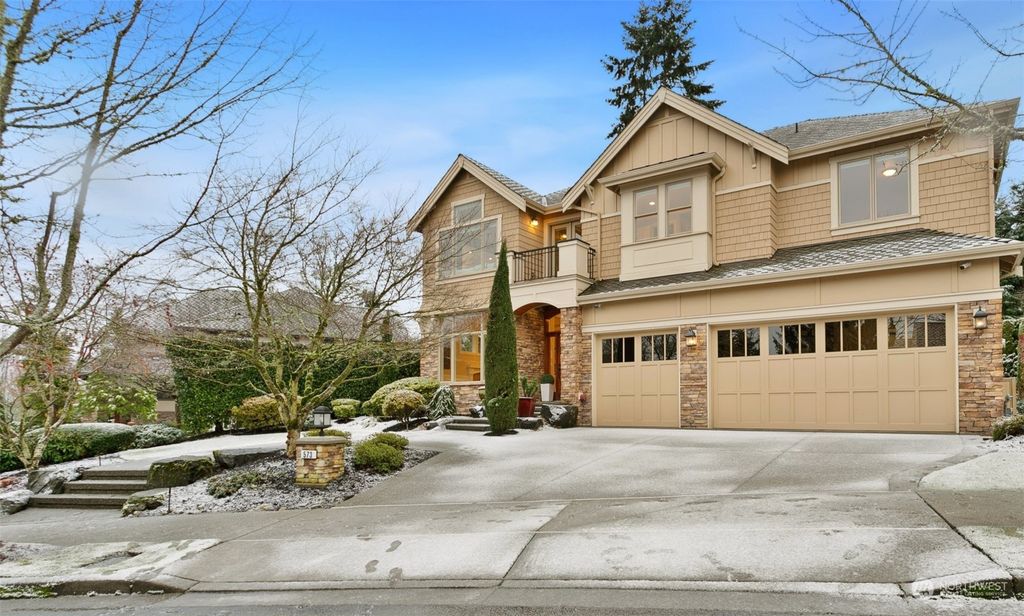 Photo of 573 Saddleback Loop Way NW, Issaquah, WA 98027 (MLS # 2191740)