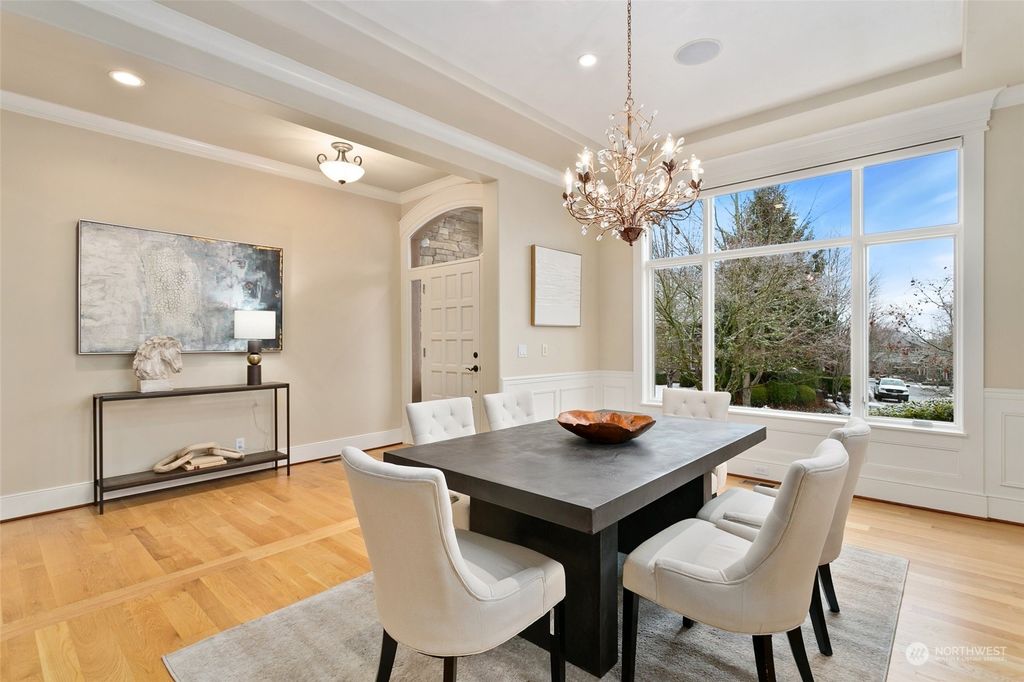 Photo of 573 Saddleback Loop Way NW, Issaquah, WA 98027 (MLS # 2191740)