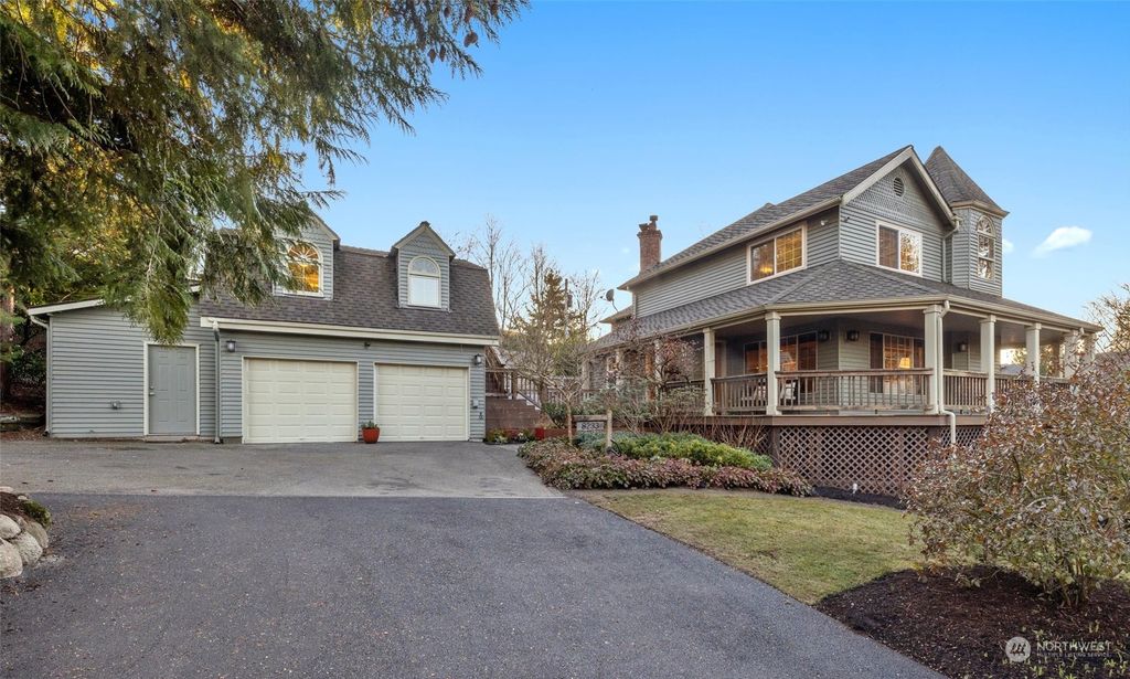 Photo of 8233 NE 166th Street, Kenmore, WA 98028 (MLS # 2319886)