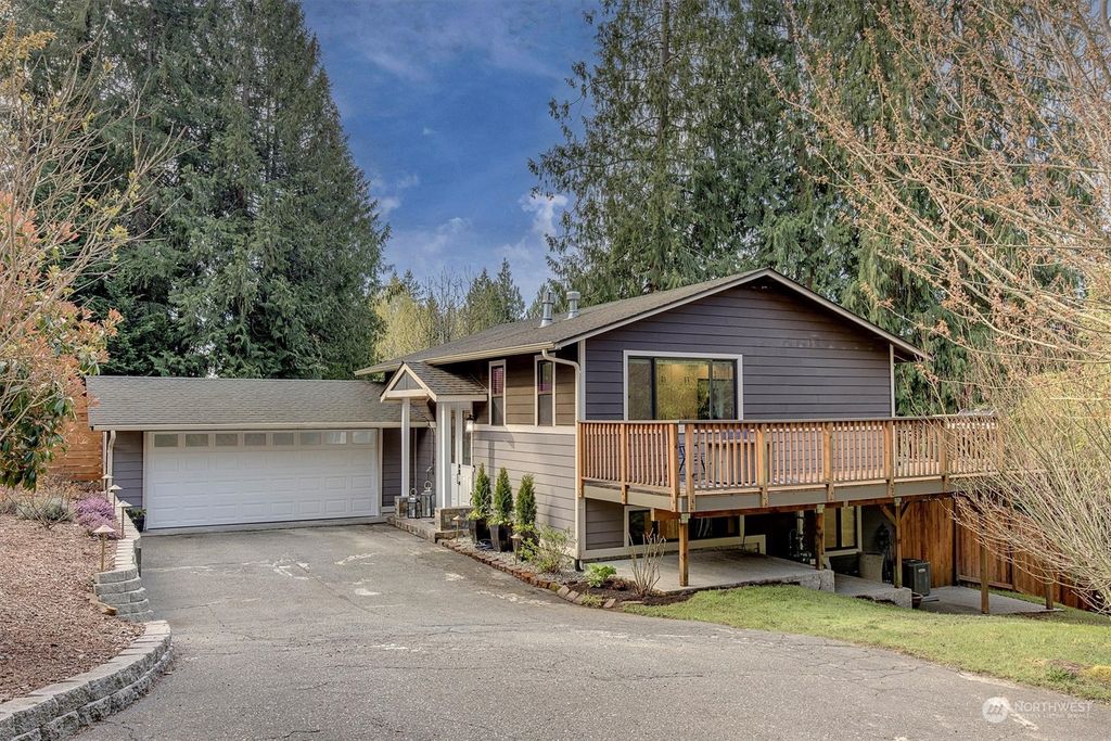Photo of 18217 NE 175th Place, Woodinville, WA 98072 (MLS # 2218338)