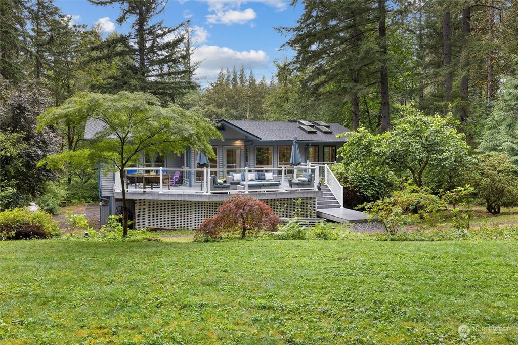 Photo of 29850 SE 285th Place, Ravensdale, WA 98051 (MLS # 2272077)