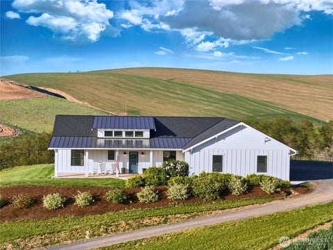 Photo of 518 Stonecipher Road, Waitsburg, WA 99361 (MLS # 2516913)