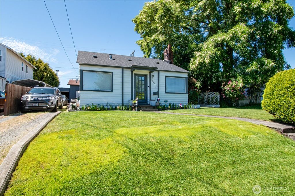 Photo of 10041 15th Avenue SW, Seattle, WA 98146 (MLS # 2386972)