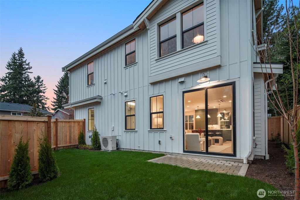 Photo of 10612 NE 54th Lane, Kirkland, WA 98033 (MLS # 2493293)