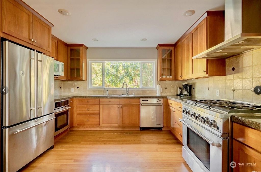 Photo of 1239 NW 119th Street, Seattle, WA 98177 (MLS # 2157508)