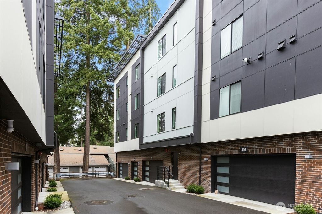 Photo of 15538 NE 15th Place #400, Bellevue, WA 98007 (MLS # 2481119)