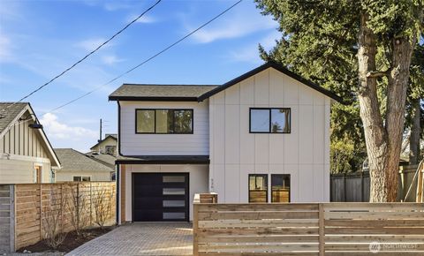 Photo of 526 N 100th Street, Seattle, WA 98133 (MLS # 2517128)