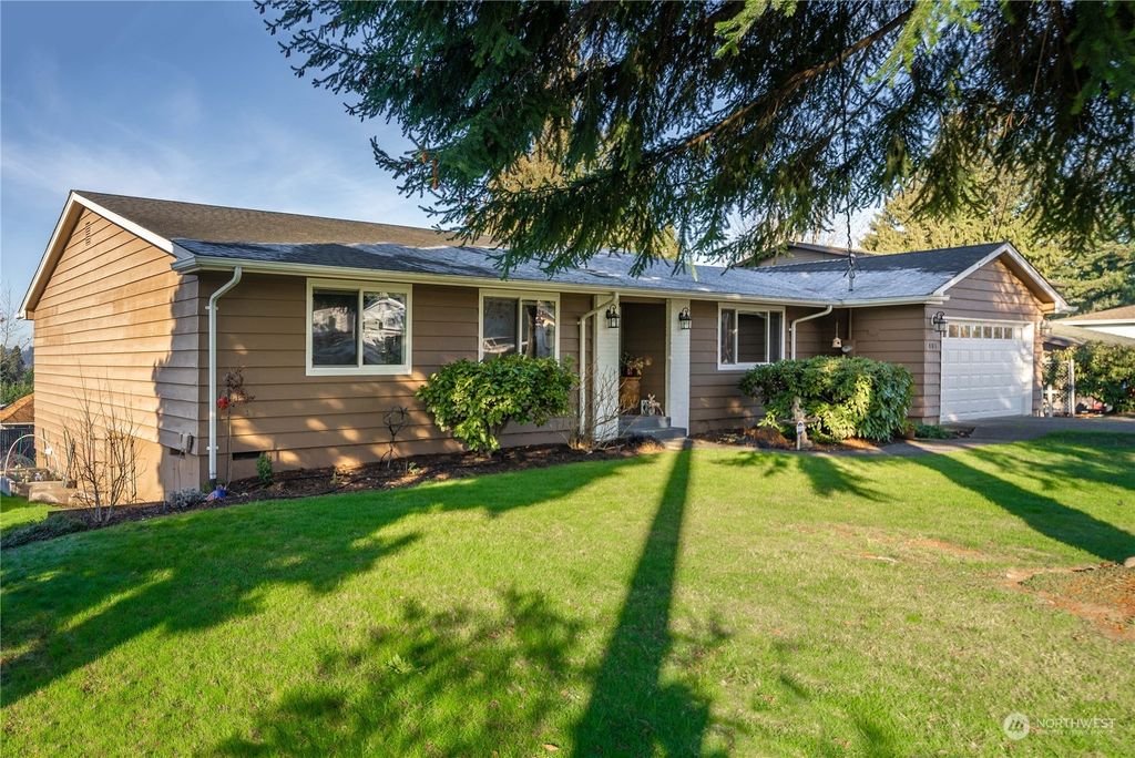 Photo of 401 22nd Avenue Ct, Milton, WA 98354 (MLS # 2323754)
