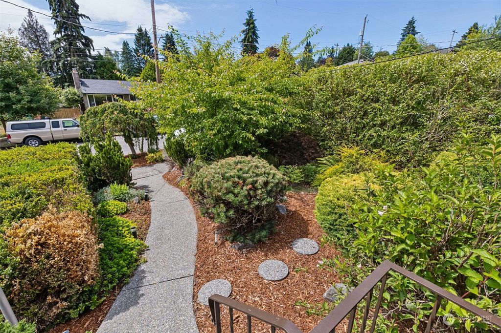 Photo of 3530 SW Southern Street, Seattle, WA 98126 (MLS # 2253810)