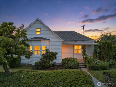 Photo of 7640 Yakima Avenue, Tacoma, WA 98408 (MLS # 2538106)