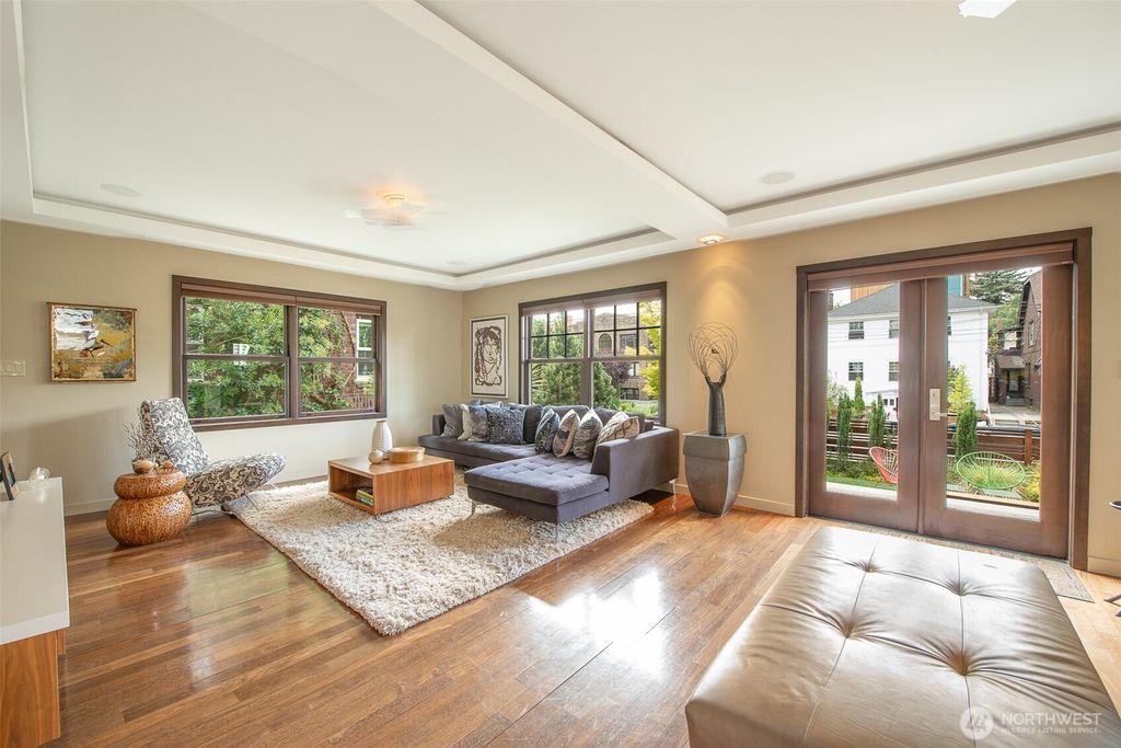 Photo of 734 10th Avenue E, Seattle, WA 98102 (MLS # 2389474)