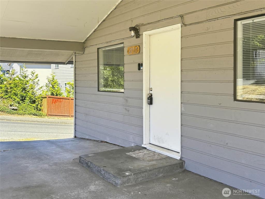 Photo of 2719 S 125th Street, Seattle, WA 98168 (MLS # 2563121)