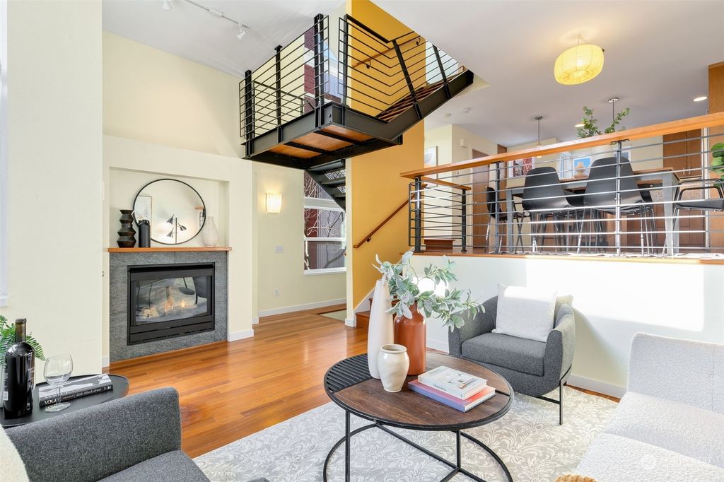 Photo of 5924 California Avenue SW #C, Seattle, WA 98136 (MLS # 2325048)