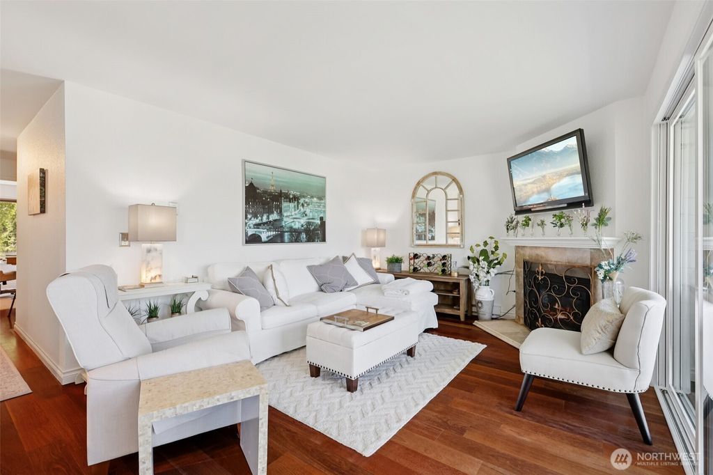 Photo of 4181 W Lake Sammamish Parkway SE #B301, Bellevue, WA 98008 (MLS # 2402574)