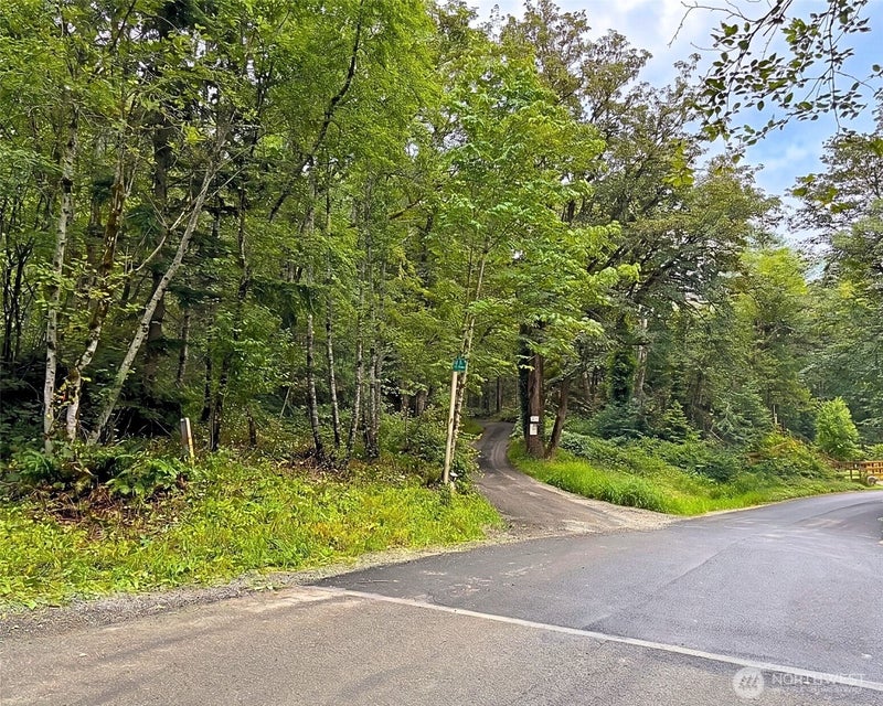 355 SE Courtney Road