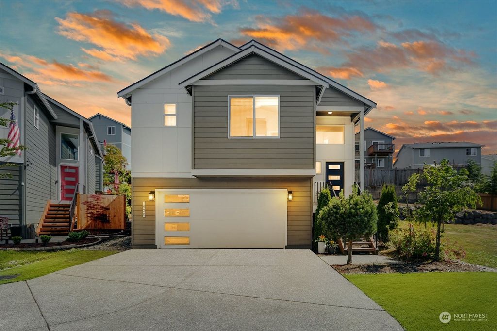 Photo of 1520 111th Drive SE, Lake Stevens, WA 98258 (MLS # 2134386)