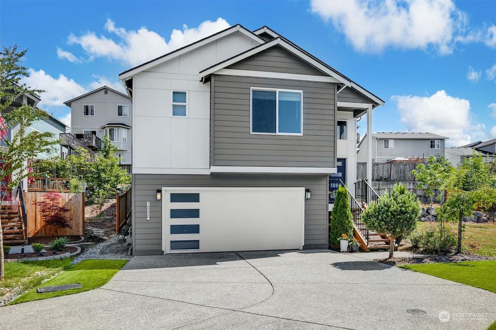 Photo of 1520 111th Drive SE, Lake Stevens, WA 98258 (MLS # 2134386)