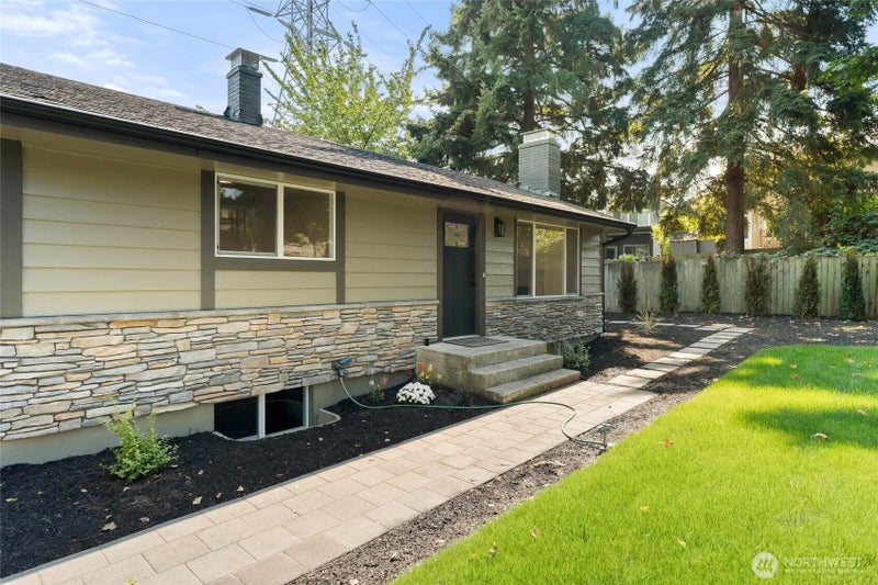 12215 SE 35th Street