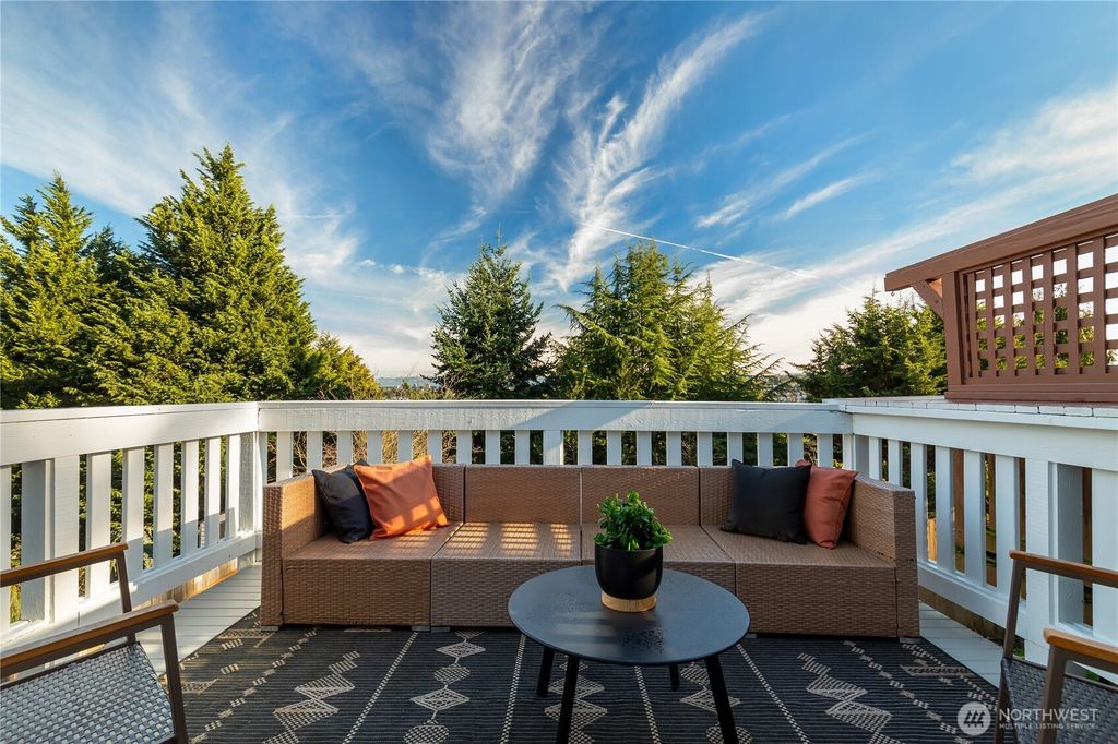 Photo of 3026 26th Avenue W, Seattle, WA 98199 (MLS # 2466863)