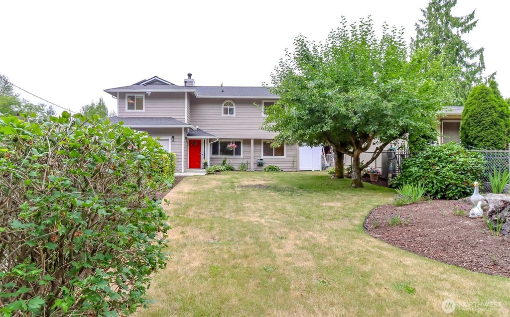 Photo of 24437 25th Avenue S, Des Moines, WA 98198 (MLS # 2400268)