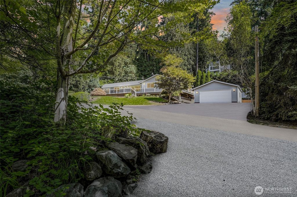 Photo of 1136 205th Avenue NE, Sammamish, WA 98074 (MLS # 2414758)