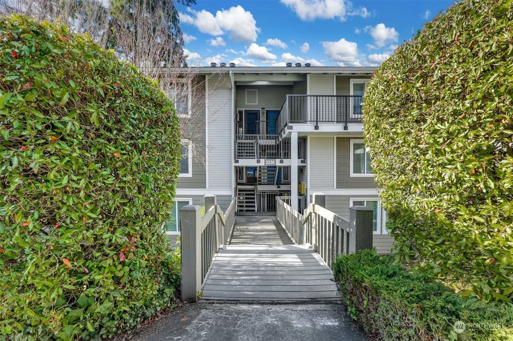 Photo of 3236 80th Avenue SE #2, Mercer Island, WA 98040 (MLS # 2039361)
