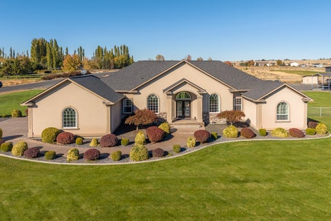 Photo of 6751 Road E NE, Moses Lake, WA 98837 (MLS # 2594778)