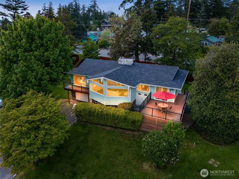 5714 Sugarloaf Street Anacortes WA 98221