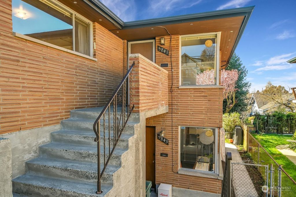 Photo of 5839 5th Avenue NW, Seattle, WA 98107 (MLS # 2204321)