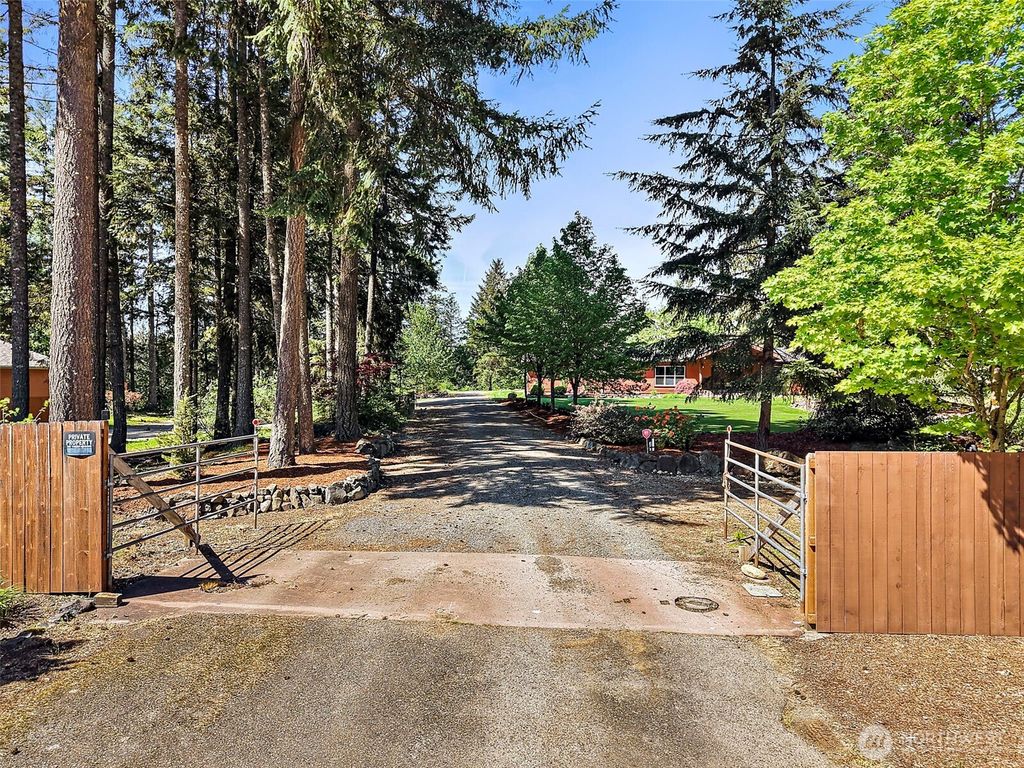 Photo of 32818 174th Place SE, Auburn, WA 98092 (MLS # 2524071)