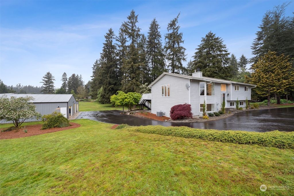 Photo of 38217 244th Avenue SE, Enumclaw, WA 98022 (MLS # 2289020)