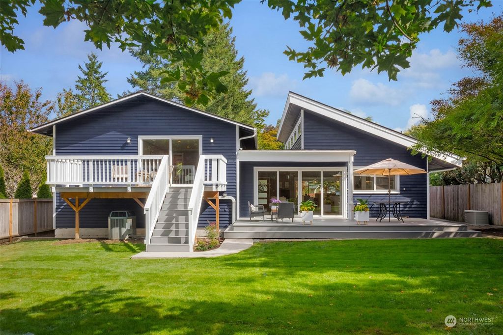 Photo of 1929 5th Place, Kirkland, WA 98033 (MLS # 2164190)