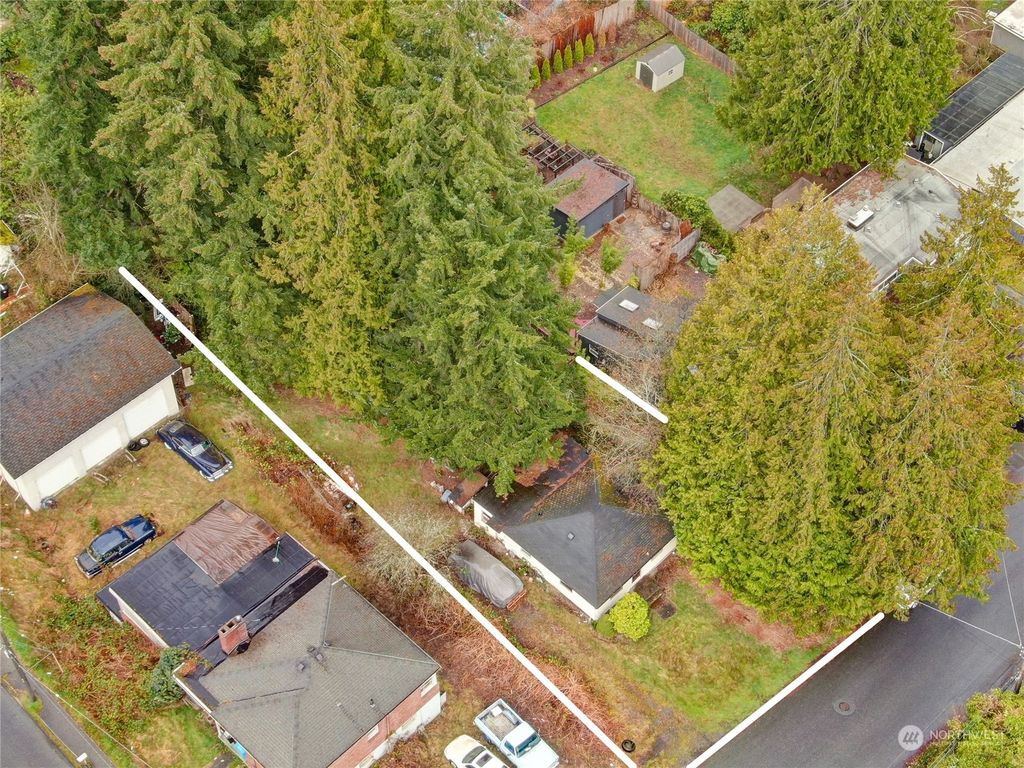 Photo of 14509 Interlake Avenue N, Shoreline, WA 98133 (MLS # 2052879)