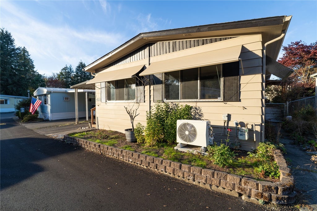 Photo of 1111 Archwood Drive SW #405, Olympia, WA 98502 (MLS # 2597801)