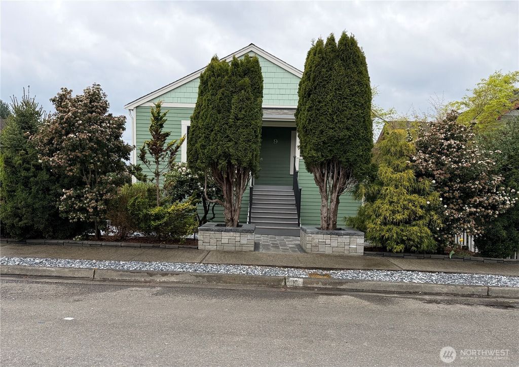 Photo of 9 H Street SE, Auburn, WA 98002 (MLS # 2506758)