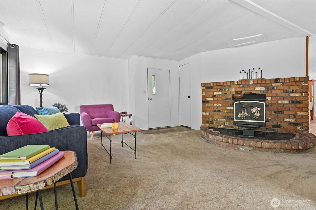 Photo of 1191 Hopeful Valley Lane, Maple Falls, WA 98266 (MLS # 2558419)