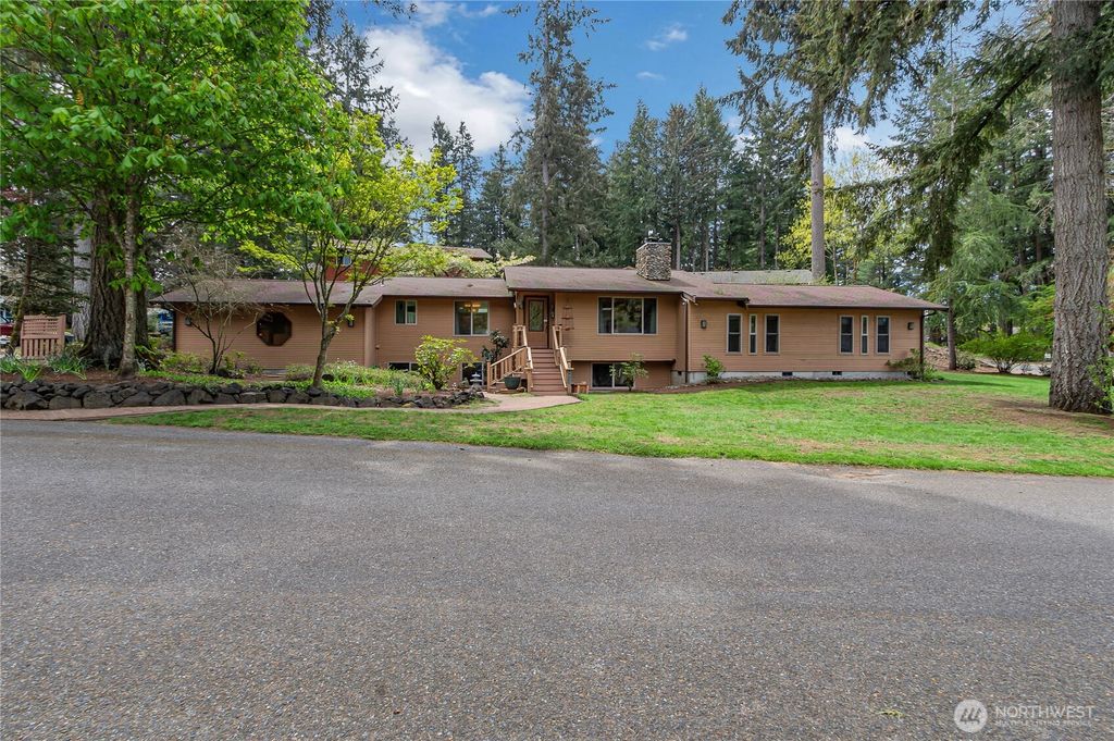 Photo of 6912 43rd Loop SE, Olympia, WA 98503 (MLS # 2520580)