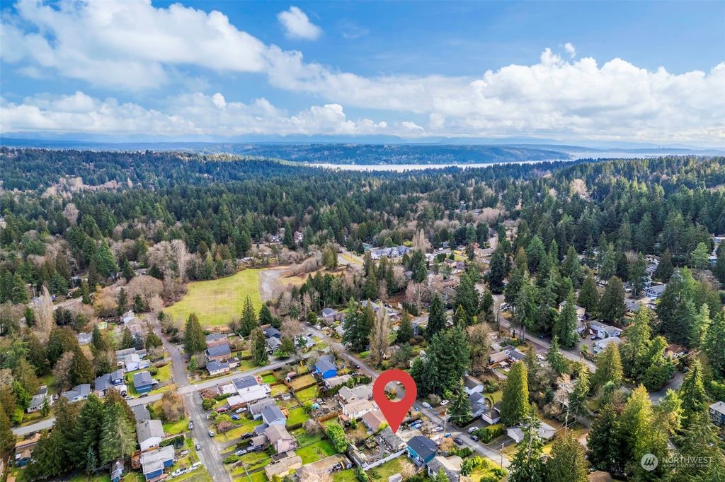 Photo of 1618 NE 189th Street, Shoreline, WA 98155 (MLS # 2028009)