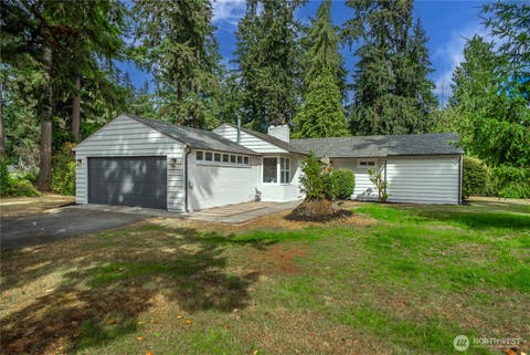 Photo of 6317 Nyanza Park Drive SW, Lakewood, WA 98499 (MLS # 2572873)