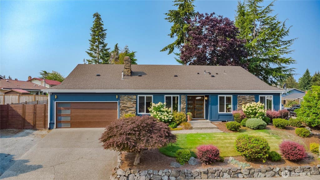 Photo of 4013 SW 314th ST, Federal Way, WA 98023 (MLS # 2560934)