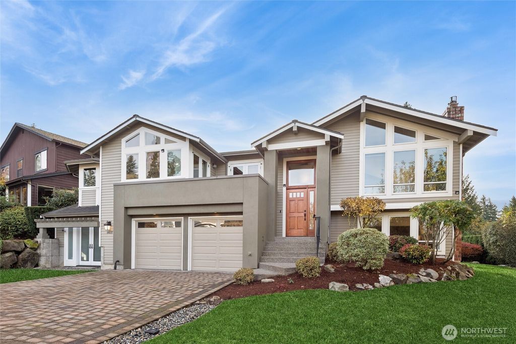 Photo of 10511 NE 44th Street, Kirkland, WA 98033 (MLS # 2450822)
